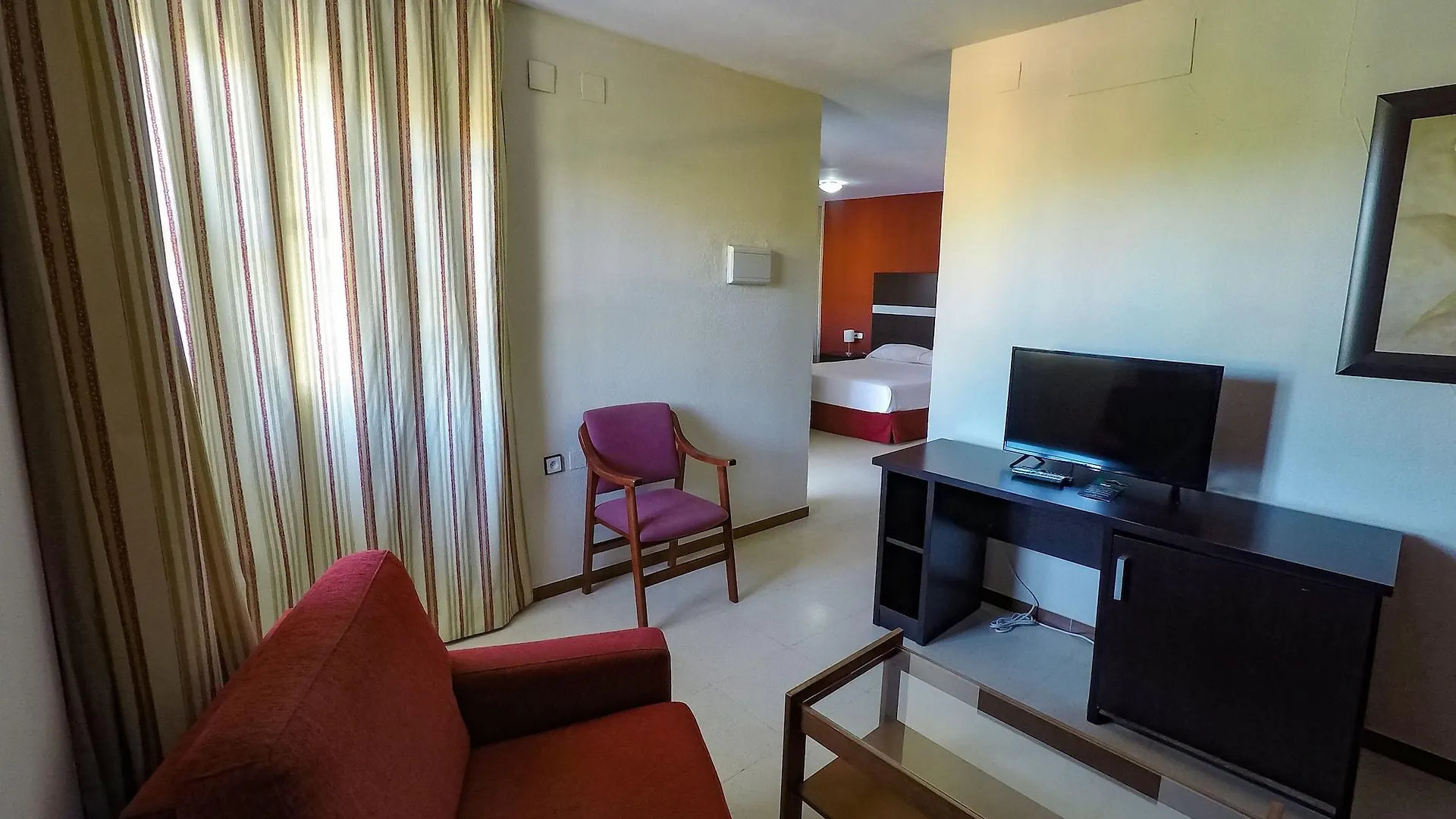 Hotel Jm Jardin De La Reina Guillena 3*,