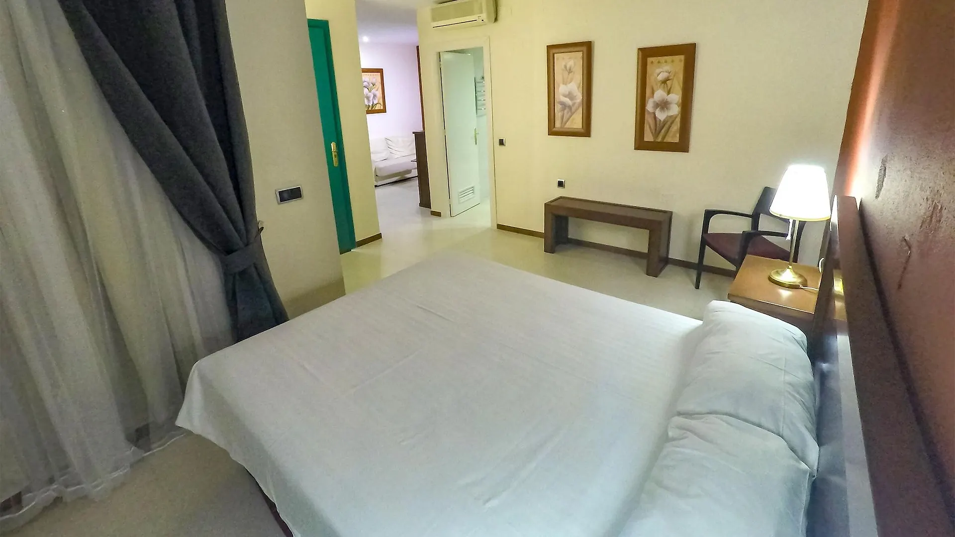 Hotel Jm Jardin De La Reina Guillena