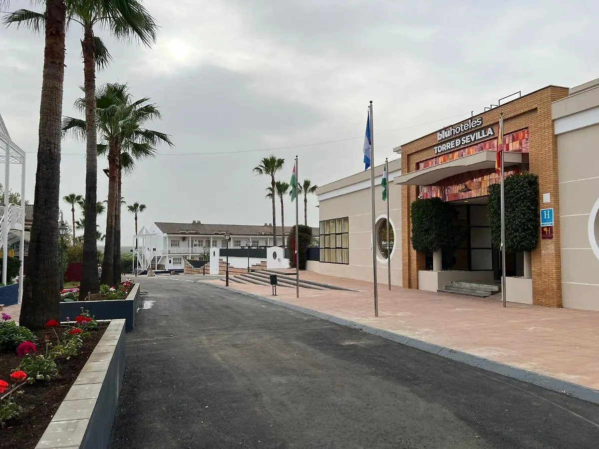Hotel Jm Jardin De La Reina Guillena