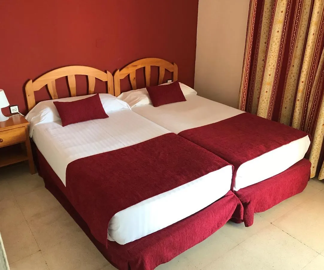 Hotel Jm Jardin De La Reina Guillena
