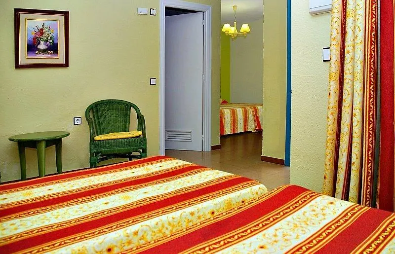 Hotel Jm Jardin De La Reina Guillena