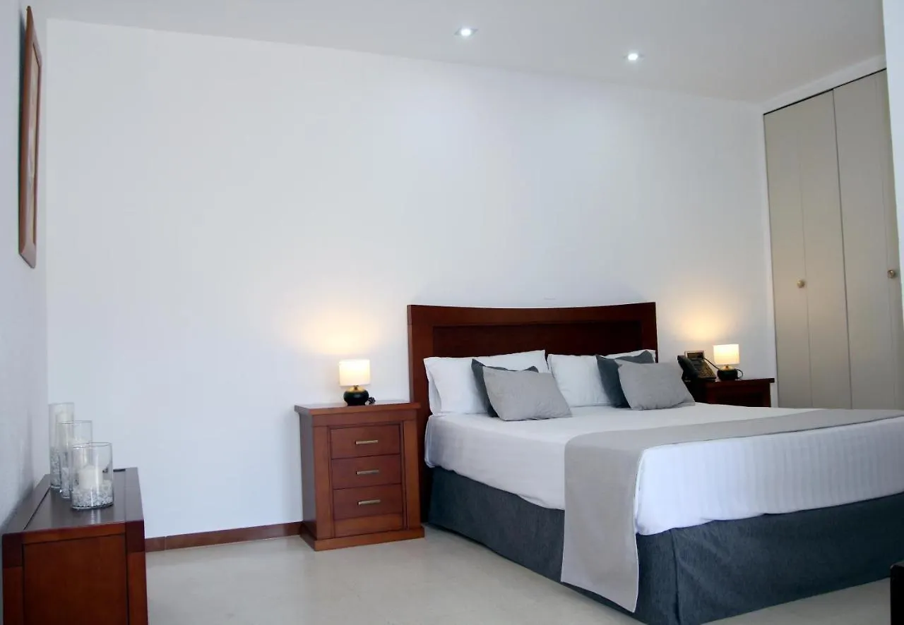 Hotel Jm Jardin De La Reina Guillena